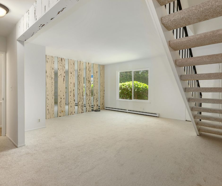 לפני צביעת דירה - קירות פגומים ושיפוץ ראשוני